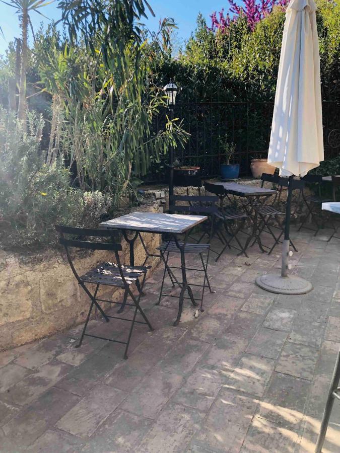 Hotel Au Bout Du Pre Pézenas Exterior foto